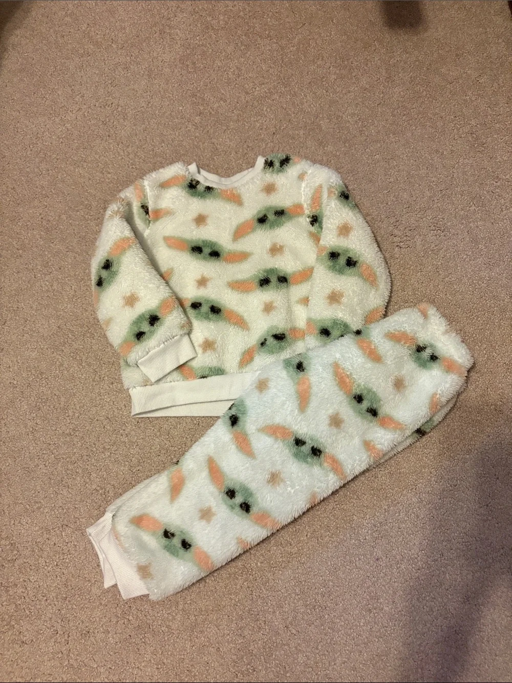 Cozy Cream Kids Pajama Set with Green Print Baby Yoda Grogu Star Wars